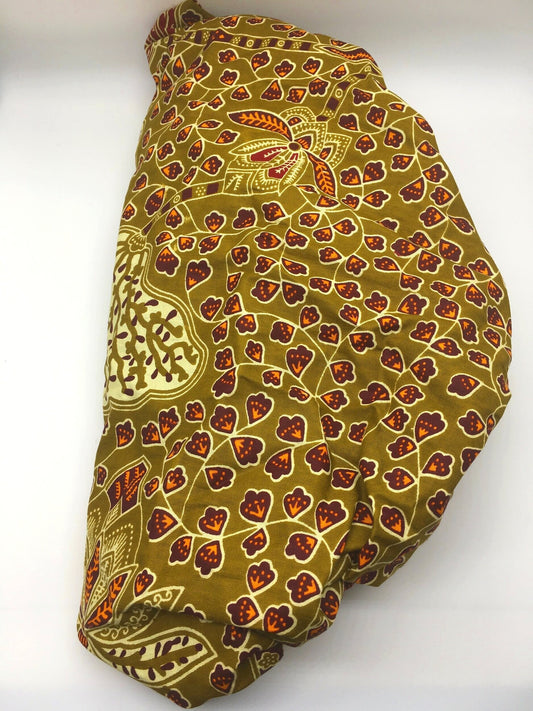 Medium Satin-Lined Bonnet: Green Nature Scene