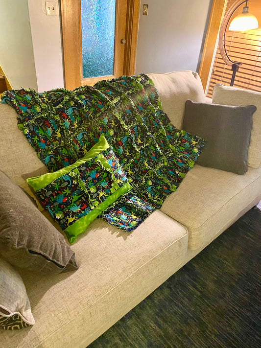 Dino Paradise Rag Quilt