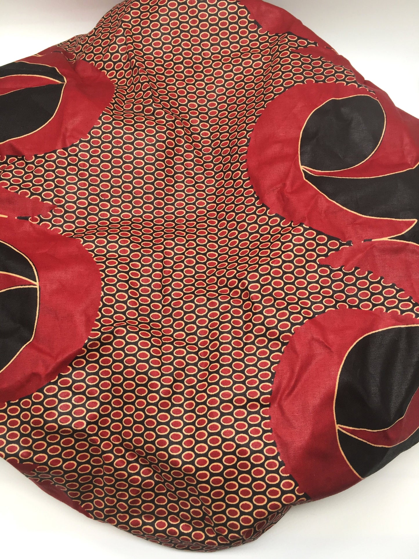 Medium Satin-Lined Bonnet: Black and Red